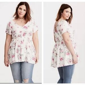 NWT Torrid Floral Cross Back Short Sleeve Blouse, Size 4
